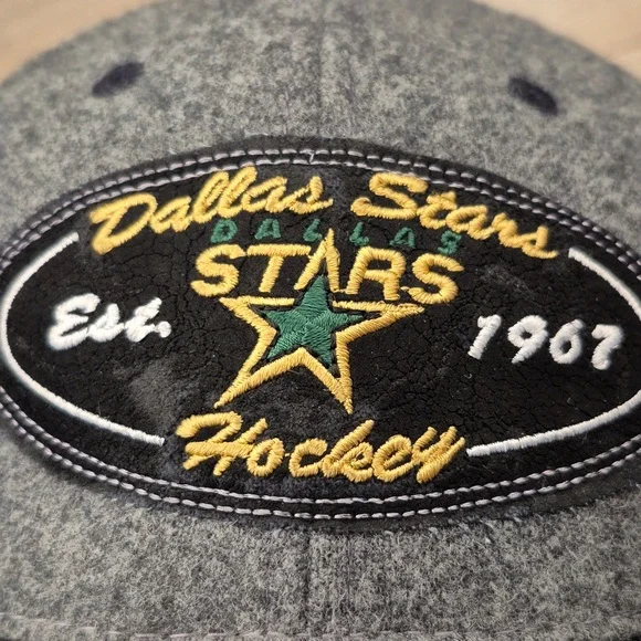 DALLAS STARS Sports Specialties Red‎ NHL Leather Strap Back Cap Hat VTG RARE